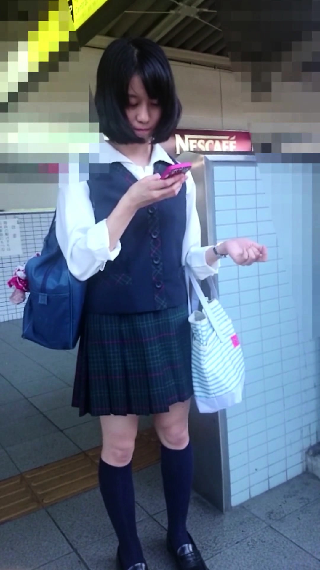 Japanese Upskirt Voyeur at DrTuber